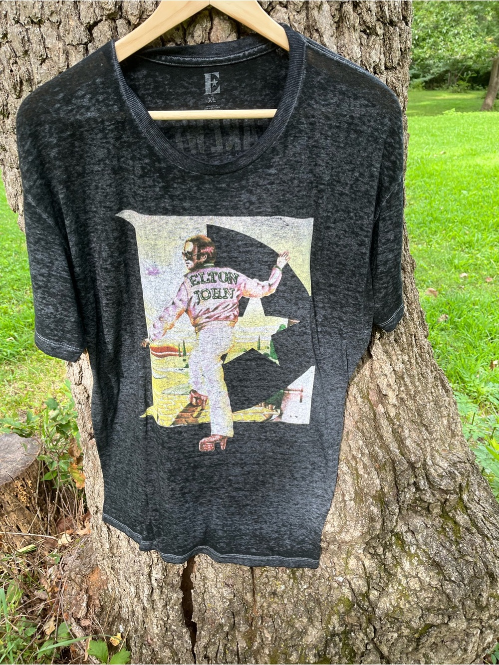 ⭐️Elton John Burn Out Graphic Tee in size XL